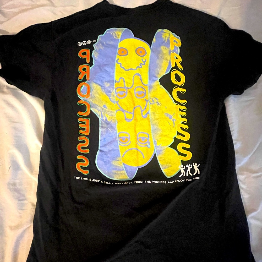 Medium tee